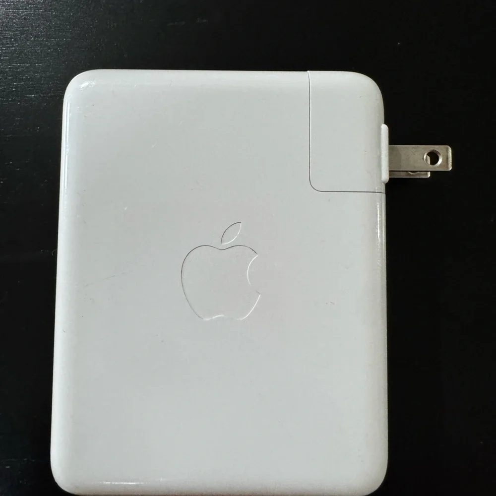 Apple 140W Power Adapter